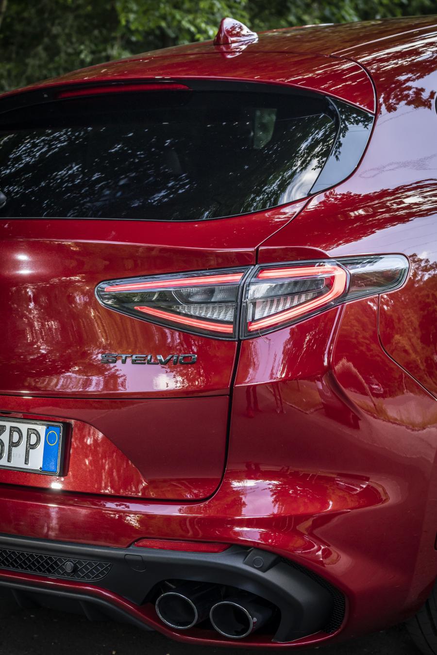 Детали экстерьера Alfa Romeo Stelvio Quadrifoglio (949) 2020 года  (WW) (фото 51 из 55)